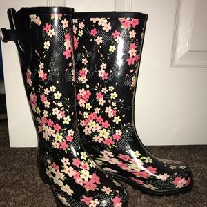 Nomad Floral Rain Boots Size 6